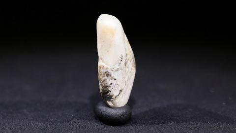 weißer Naturbernstein