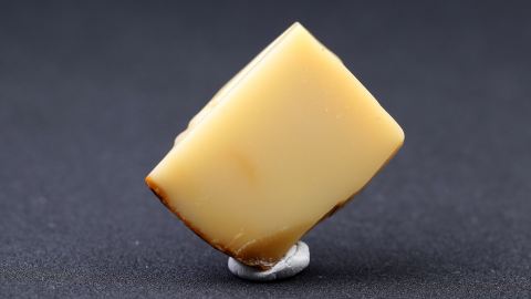 Bitterfeldit, Succinit