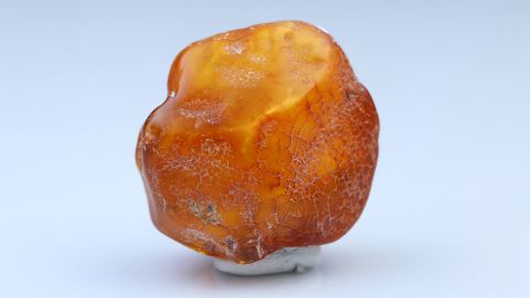 Bernstein mit Perlmutt Effekt