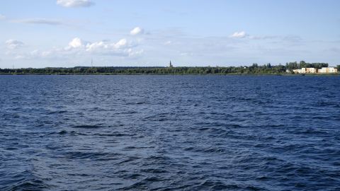 Bernstein suchen und finden im Goitzschesee