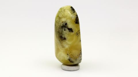 Naturbernstein geschliffen und poliert