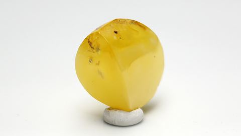 Naturbernstein geschliffen 