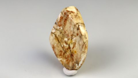 Naturbernstein von Hand geschliffen