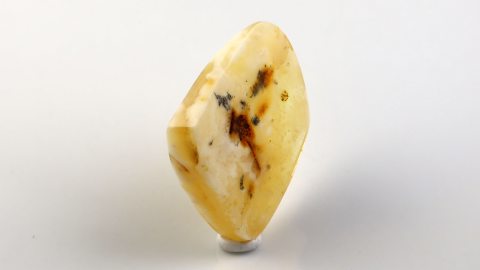 Bernstein geschliffen