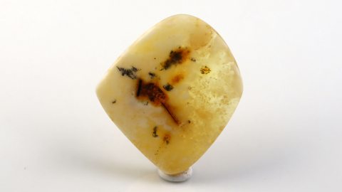 Naturbernstein poliert