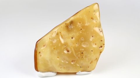 Naturbernstein poliert