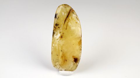 Naturbernstein poliert