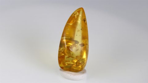 Naturbernstein geschliffen