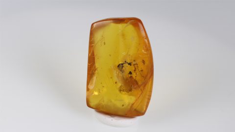 Bernstein geschliffen