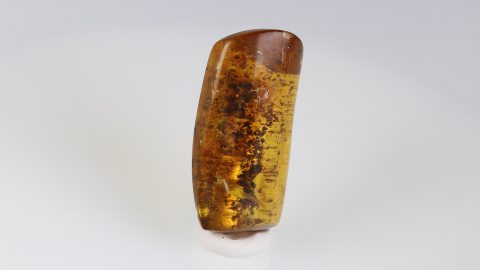 Naturbernstein geschliffen