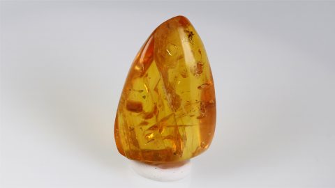 Naturbernstein poliert