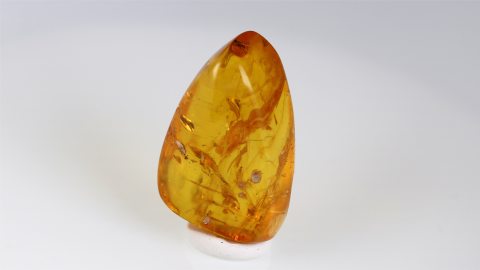 Bernstein geschliffen