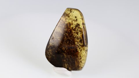 Bernstein geschliffen