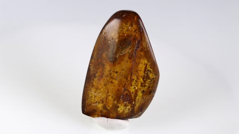 Bernstein geschliffen