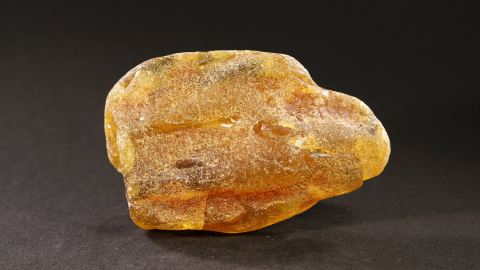 Bernstein Stalaktiten-Schlaube 32,1 Gramm