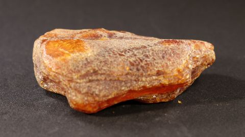 Bernstein Stalaktiten-Schlaube