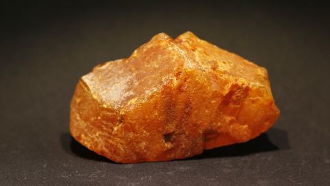 Kolumbianischer Kopal unbehandelt, Harzfüllung