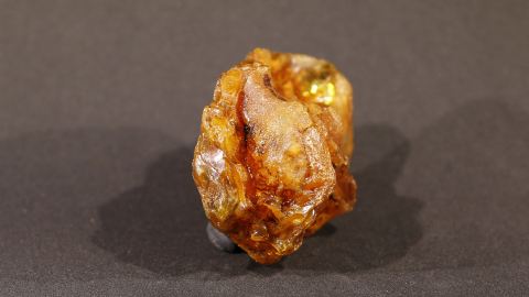 Baltischer Bernstein, Rohbernstein unbehandelt 34,9 Gramm