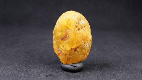 Baltischer Rohbernstein