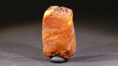 Rohbernstein Stalaktitenschlaube