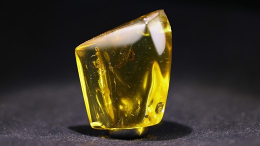 Naturbernstein geschliffen