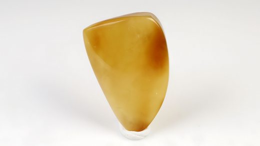 Naturbernstein von Hand geschliffen und poliert