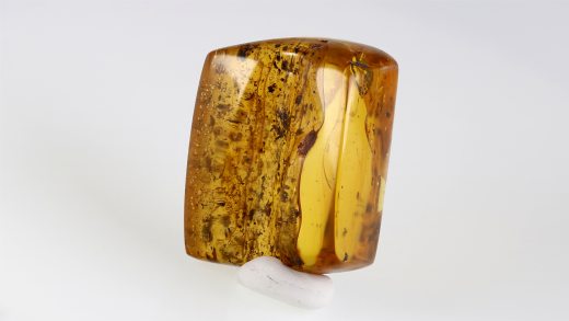 Bernstein geschliffen