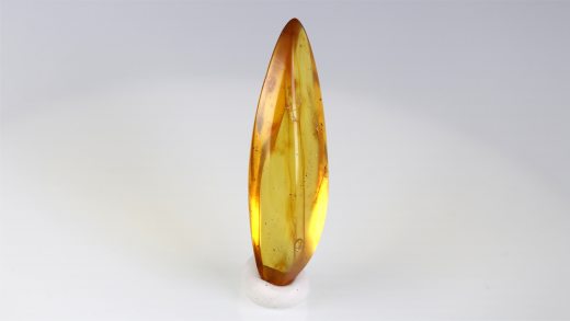 Naturbernstein geschliffen